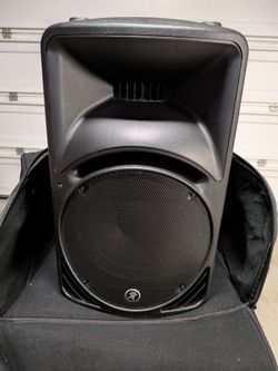 Mackie DJ/PA SPEAKERS