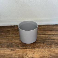 Grey Ceramic Pot 
