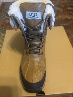 Women’s Uggs Snow Boots