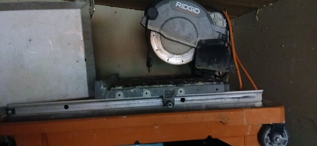 Tile Saw