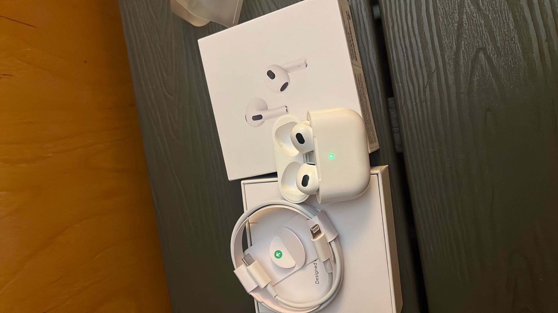 AirPods (2nd Generation)