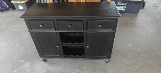 Bar hutch/Cabinet