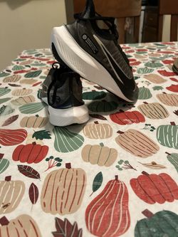 Nike Air Zoom Gravity 