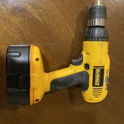 DeWALT DW995 18V Drill