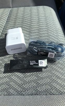 Samsung Charger and headphones