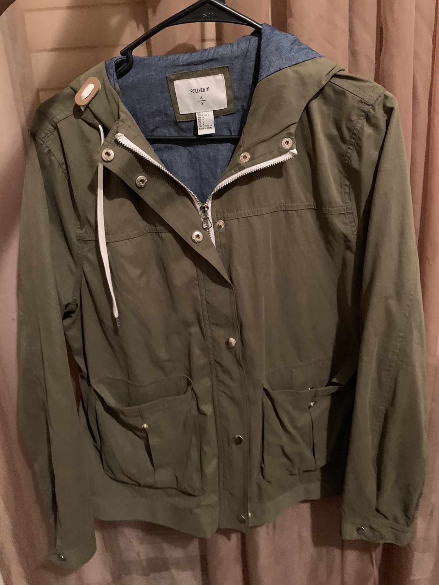 Forever 21 lightweight green parka!