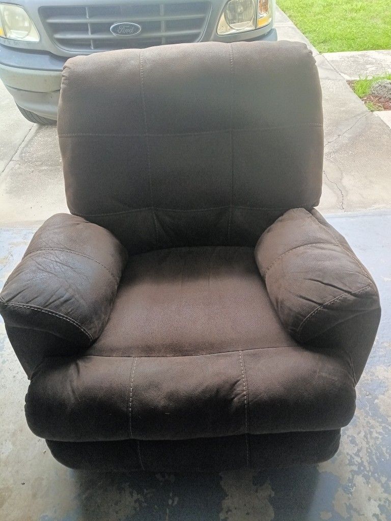 Recliner Free