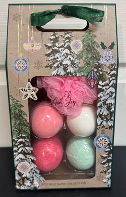 NEW 5 Piece Bathing Care Gift Set just $5