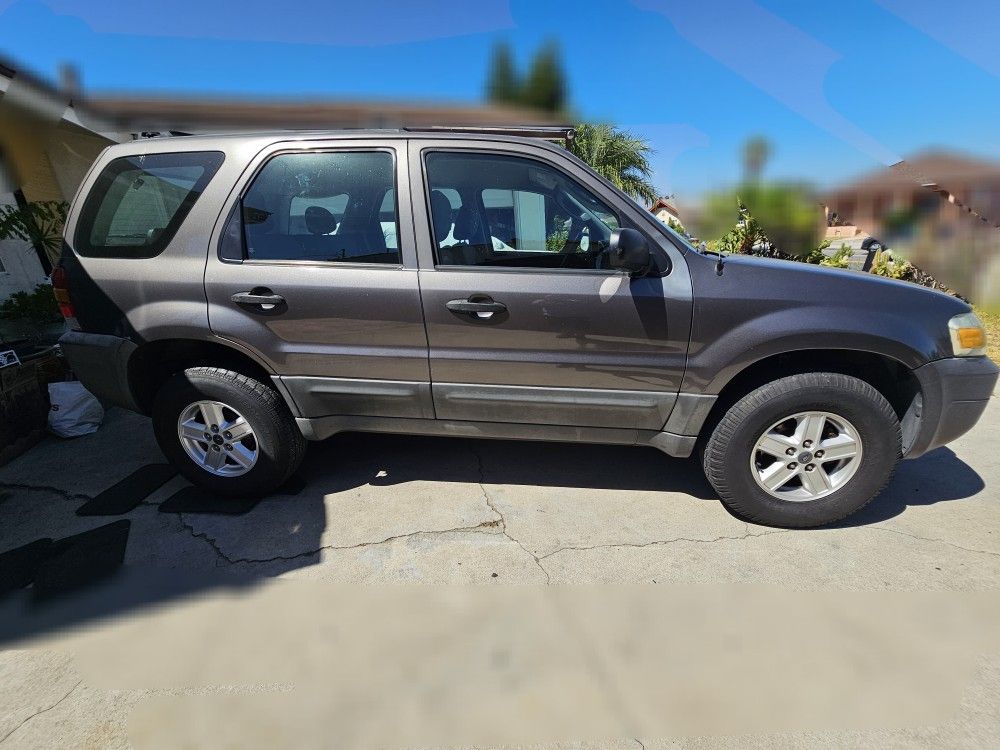 2005 Ford Escape