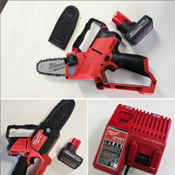 Milwaukee M12 FUEL 12V Lithium-Ion Brushless Battery 6 in. HATCHET Pruning Saw Kit 4.0 Ah Battery/Charger