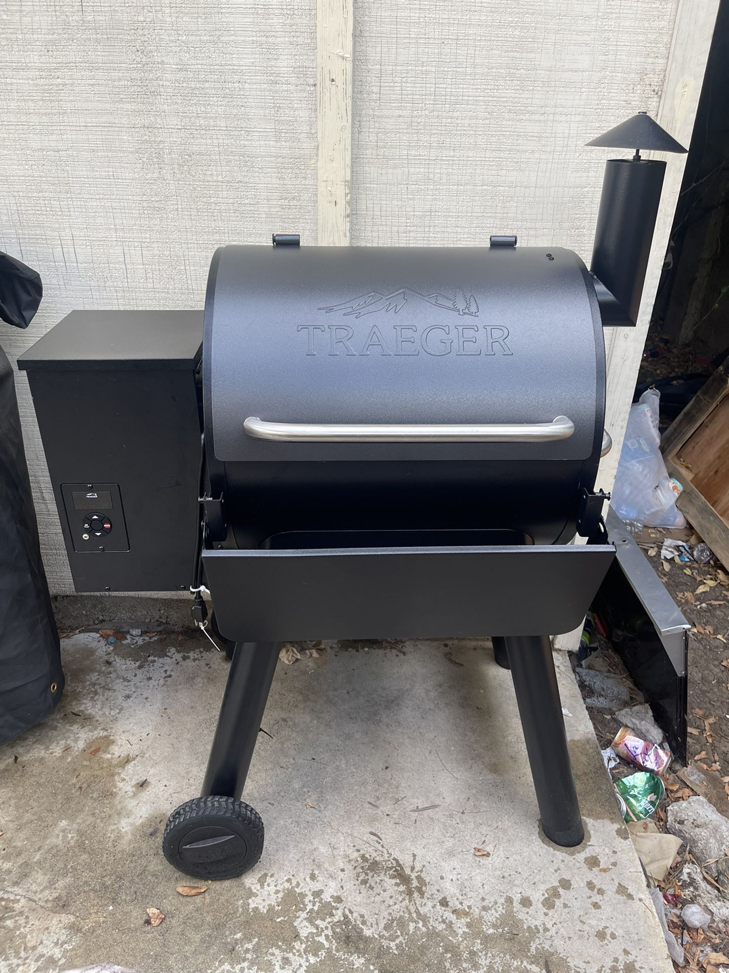 Traeger Grill22” for Sale in Los Angeles, CA OfferUp