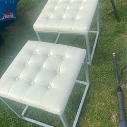 2 End Table Vinyl Top Price 13$. Pick Up.  E.  72.  and. Grandview. E.  Tacoma 