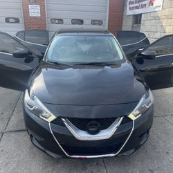 2017 Nissan Maxima 