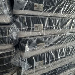 ✨️New Mattress✨️
🟦Pillow top
🔹️All sizes available
🔸️12" inches tall
🟢Queen $199
🔵Full $180
🟣Twin $130
🟡King $330
🟠Cal King $330
🔴Same day de