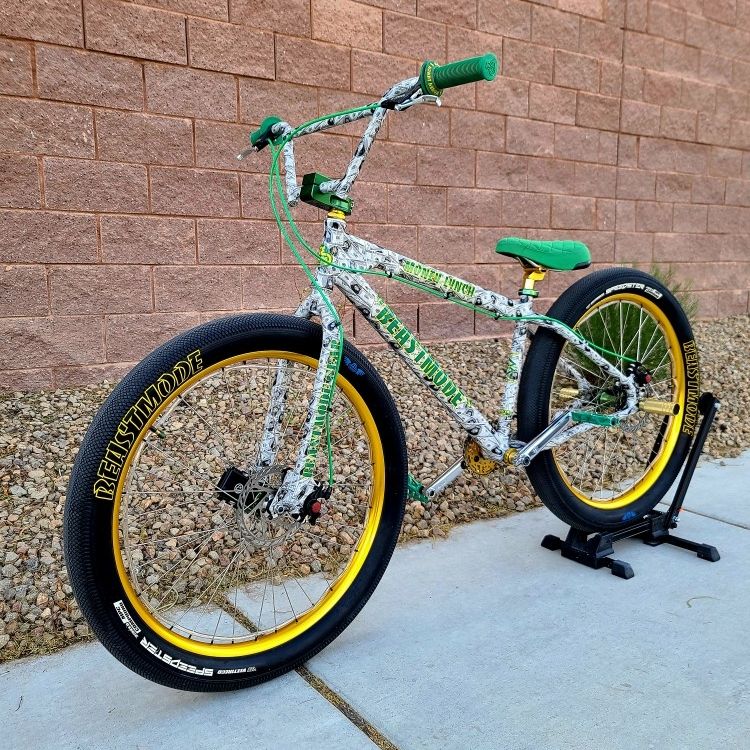 Money Lynch Beast Mode Ripper SE Bike for Sale in Las Vegas, NV Money Lynch Beast Mode Ripper SE Bike for Sale in Las Vegas, NV