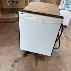 Dishwasher Maytag
