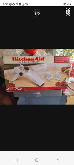 Shipping Available Brand-New In Box KitchenAid Mandoline Slicer Set Won't Take Any Less