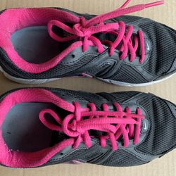 Nike DART 9 Women Shoe Size 8.5