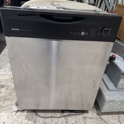 Dishwasher/ Oven / Microwave