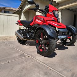 Geel Geely 2022 Amigo Tryker