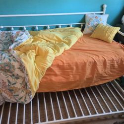 Trundle Twin Daybed with Mattress 