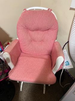 Rockin chair with food resr