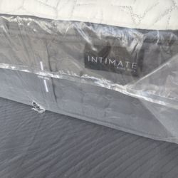 Queen Size Bed Mattress King Koil Intimate Luxury Firm Trimline Button Top Aireloom Kluft Hotel Collection Beautyrest Black Tempurpedic Purple Saatva 