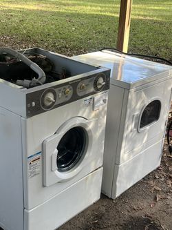 Speed Queen Stackable Washer &dryer 