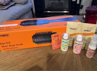 Amika Hair 2.0 Blow Dryer Brush used like new 2-in-1  BUNDLE  LOT  + free Amika Product Samples