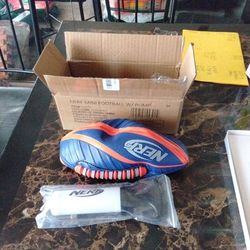 NERF SPIRAL GRIP MINI FOOTBALL WITH PUMP BRAND NEW BLUE & ORANGE