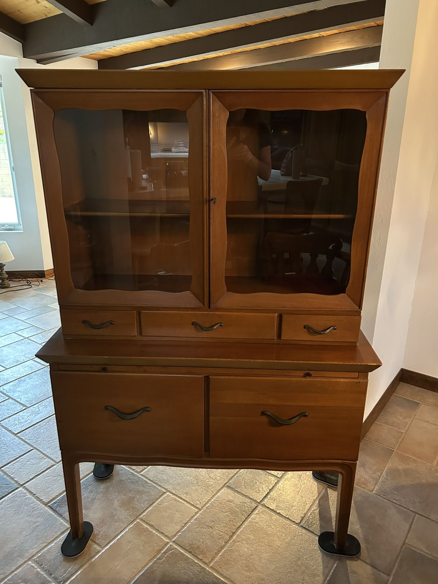 Discounted -Vintage Tomlinson Butternut China Cabinet / Hutch