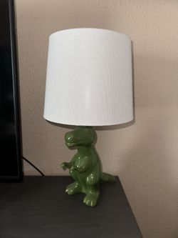 TARGET KIDS LAMP w/ BULB