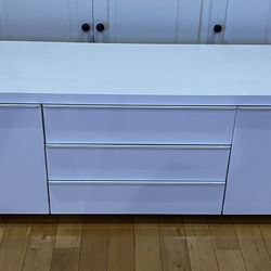 IKEA Besta Burs TV Stand