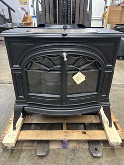 Vermont Castings Defiant large wood stove