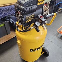 Dewalt Compressor 