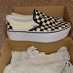 VANS CHECKER STACK