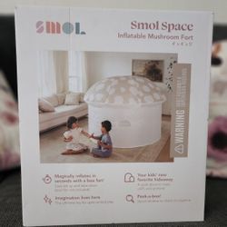 Smol Space Inflatable Mushroom Fort