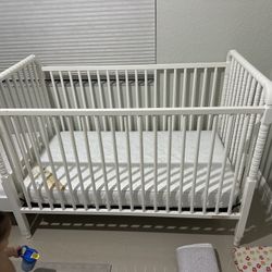 Baby Crib And All Sheet Sets