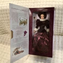 1996 Hallmark Holiday Memories Barbie . Perfect Condition
