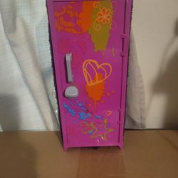 Avon Mini Pink Heart Storage Locker