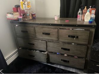 Bedroom set