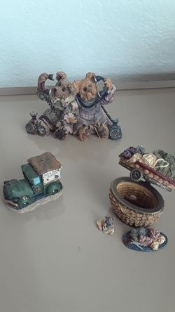 Boyds bear & frieds figures