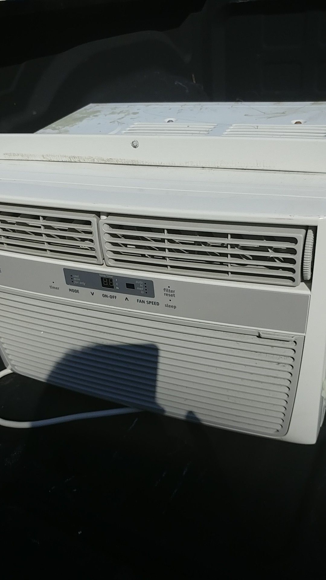 8000 BTU Frigidaire window unit