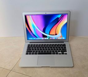 Apple MacBook Air 13 inch 2017 , Intel Core i7 , 500 GB SSD, Monterey,  Great Condition