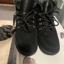 Women's Weather Proof Boots Size 9 NWT