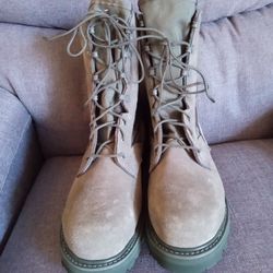 Army Boosts Size 8 