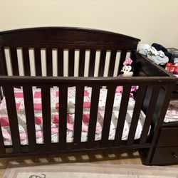 Baby Bed And Changing Table