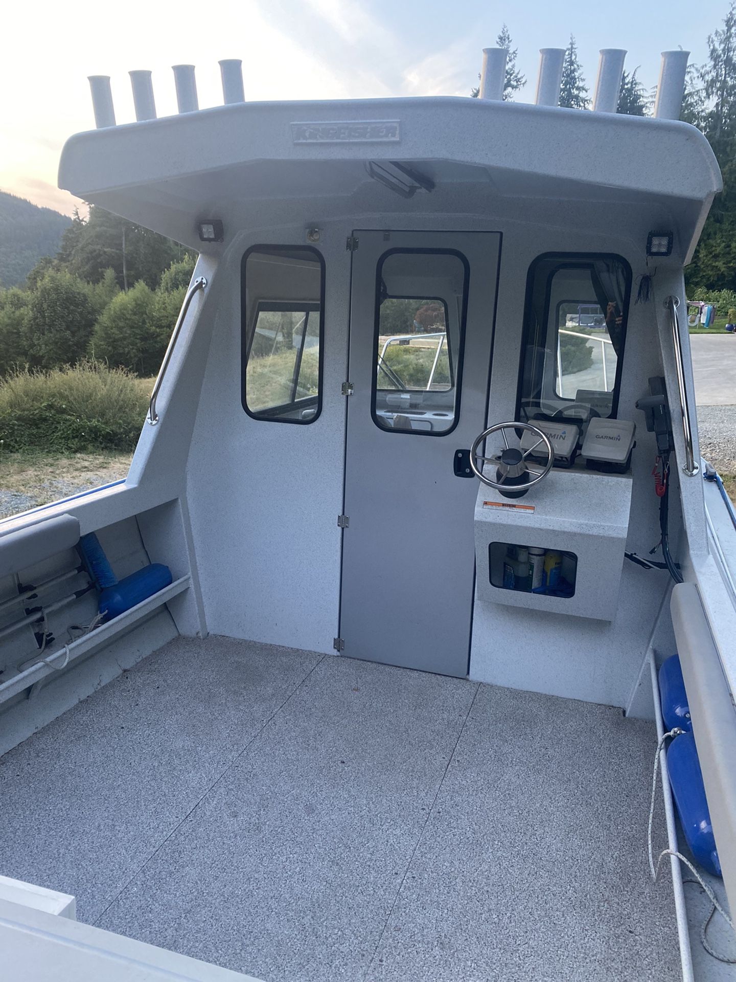 2016 Kingfisher 2425 Experience Boat 24’ for Sale in Sedrowoolley, WA