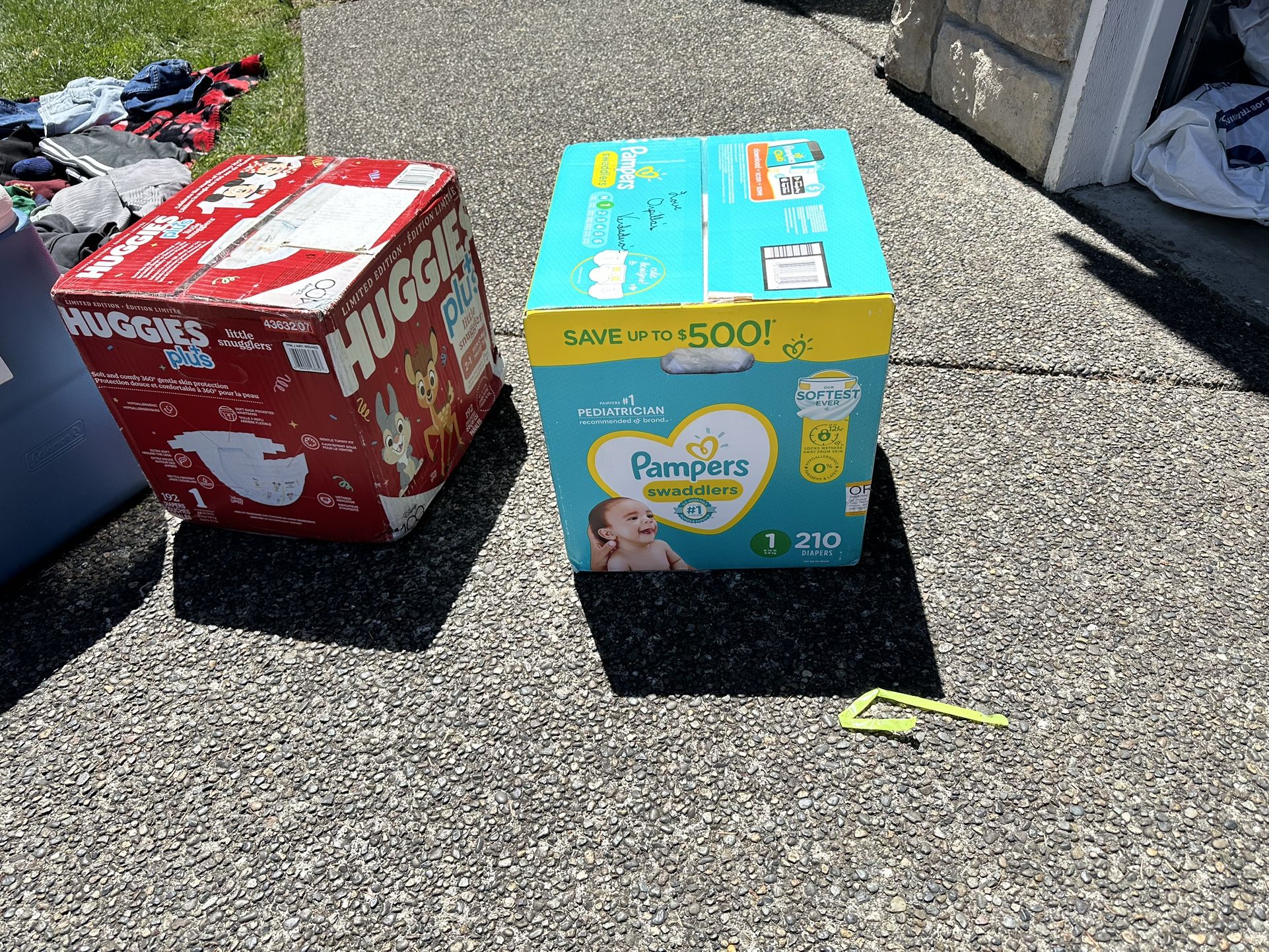 Pampers And Huggies Size 1