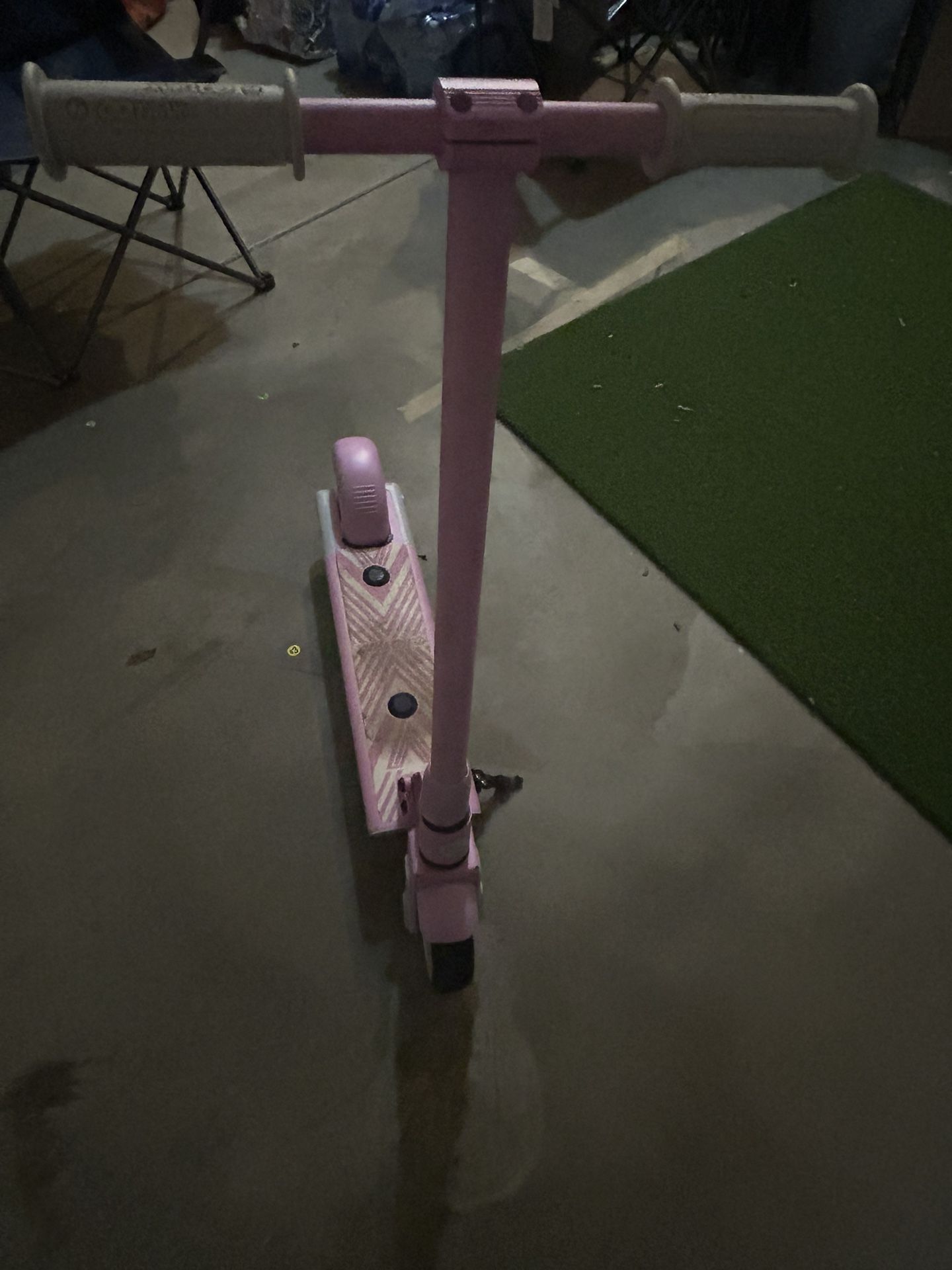 Kids electric scooter pink $25